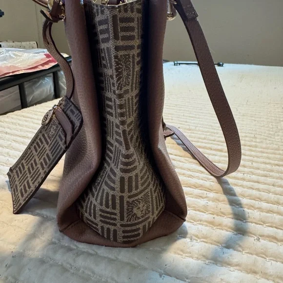 Anne Klein Bag with Wallet - Picture 5 of 10